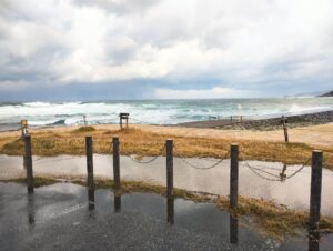 荒れ狂う日本海